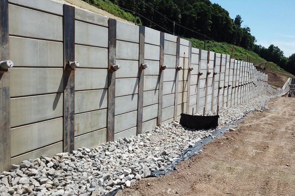 What is a Retaining Wall ? Types of Retaining Walls
